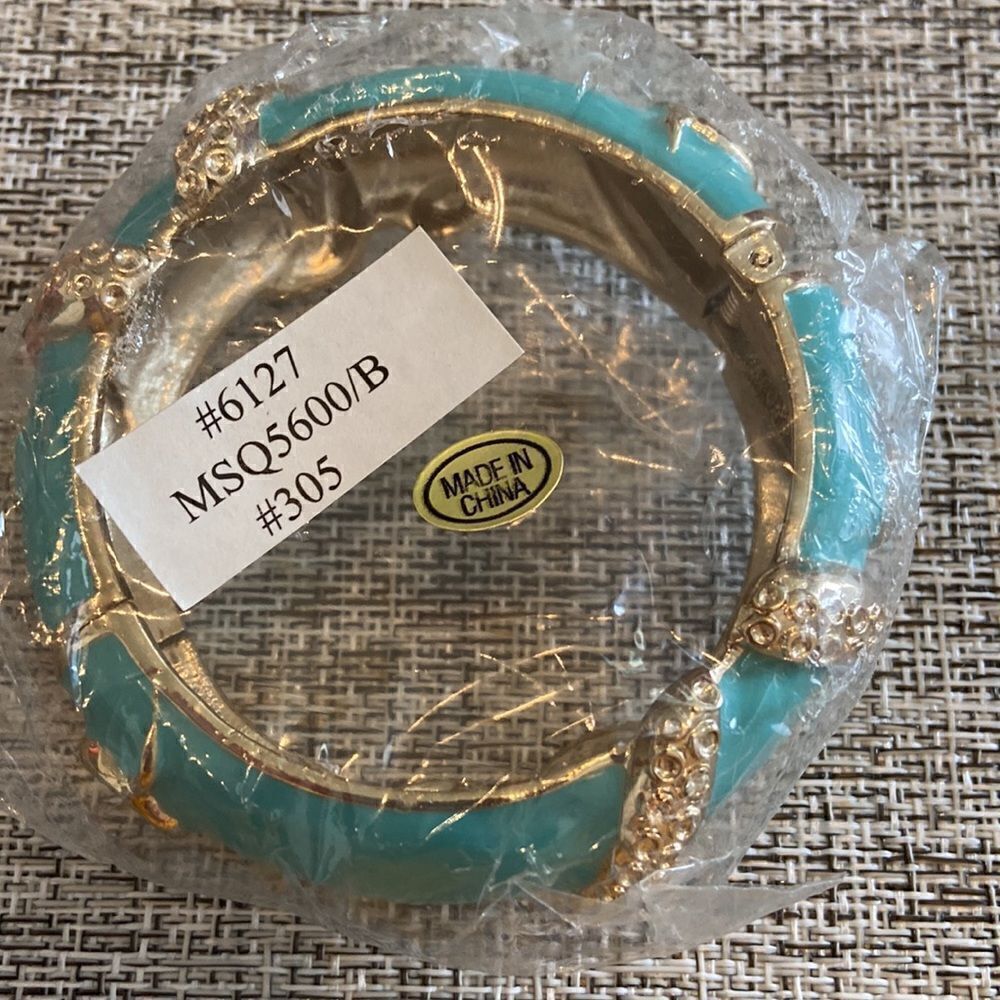 Bangles Adjustable opening NWT - Picture 9 of 10
